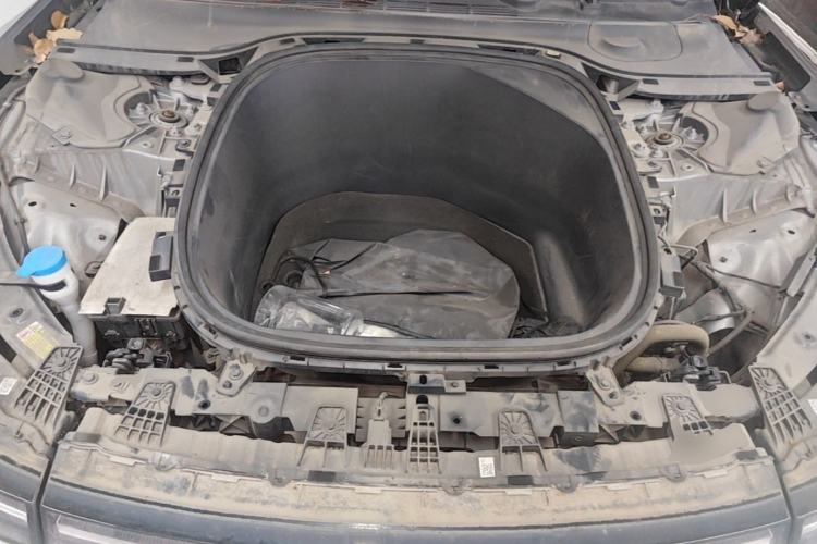 Used XPeng P7 2022 670N+ Engine Bay