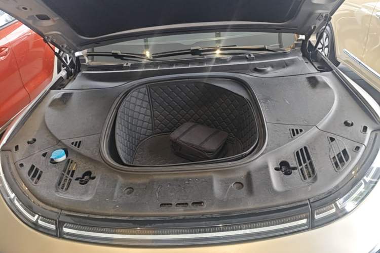 Used XPeng P7 2022 670N+ Engine Bay