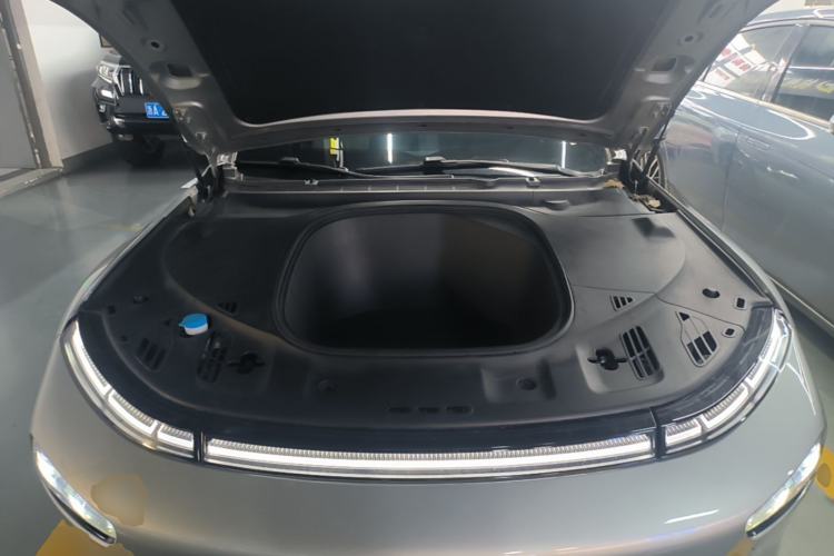 Used XPeng P7 2022 625E Engine Bay