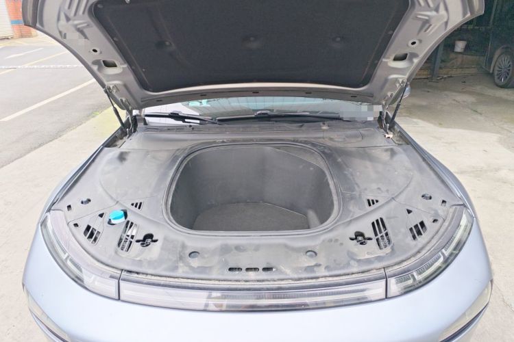 Used XPeng P7 2022 670N+ Engine Bay