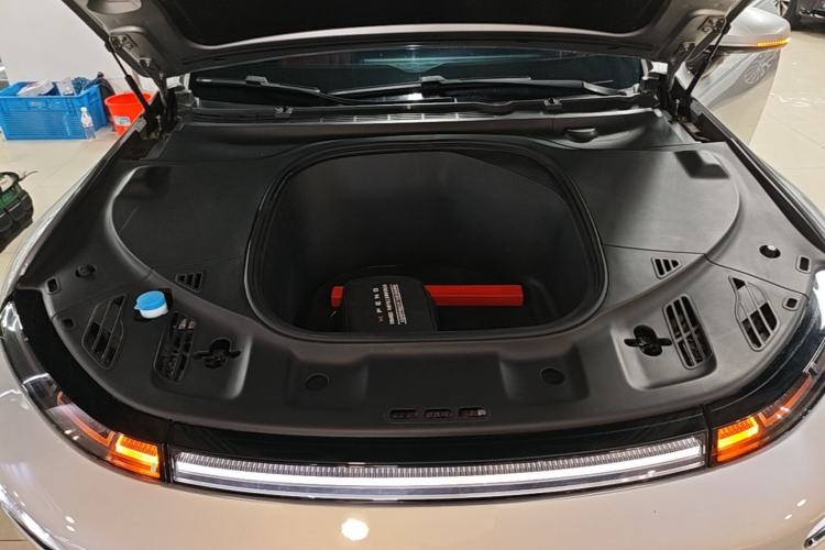 Used XPeng P7 2022 670N+ Engine Bay