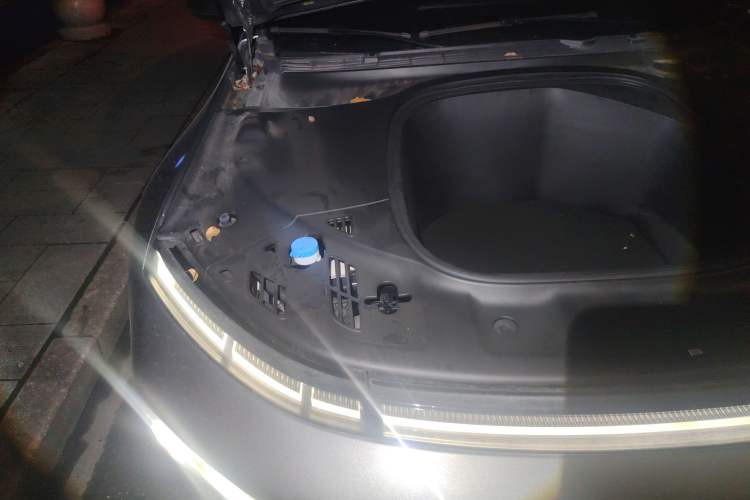 Used XPeng P7 2022 670N+ Engine Bay Right