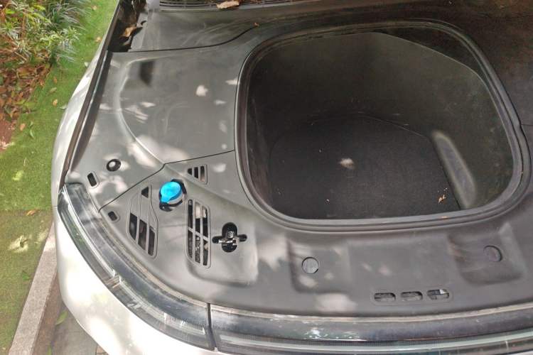 Used XPeng P7 2022 480G Engine Bay Right