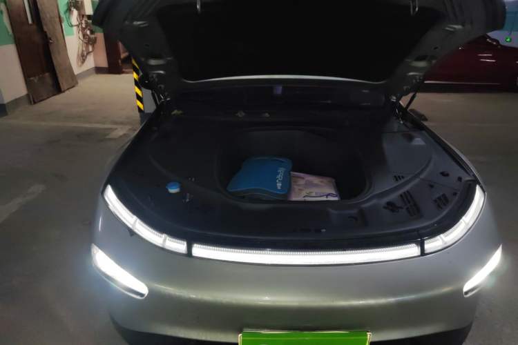 Used XPeng P7 2022 586G Engine Bay Right