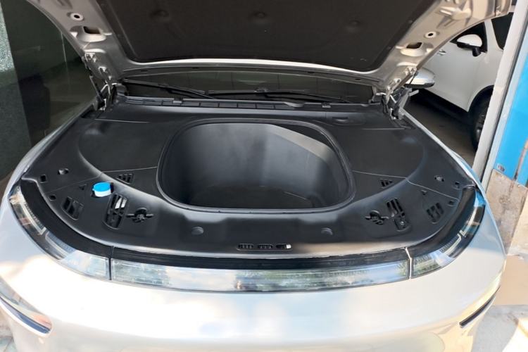 Used XPeng P7 2022 625E Engine Bay