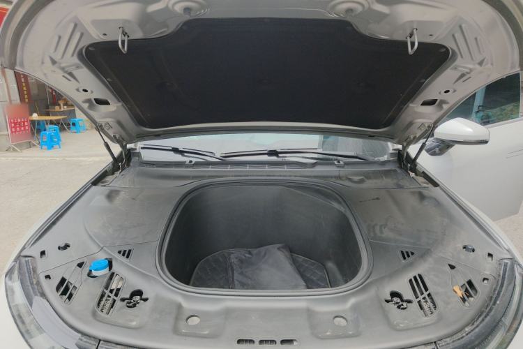Used XPeng P7 2022 670E+ Engine Bay