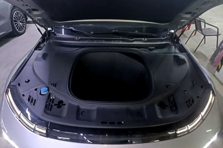 Used XPeng P7 2022 625E Engine Bay
