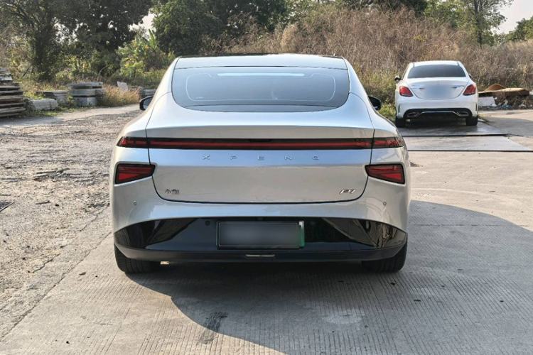 Used XPeng P7 2022 480 Standard Range Smart Drive Edition Exterior 3