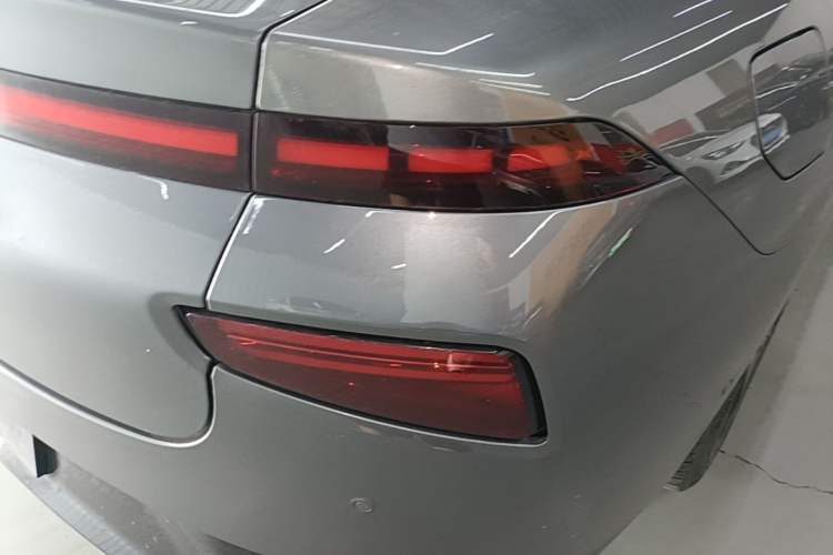 Used XPeng P7 2022 670N+ Exterior 3