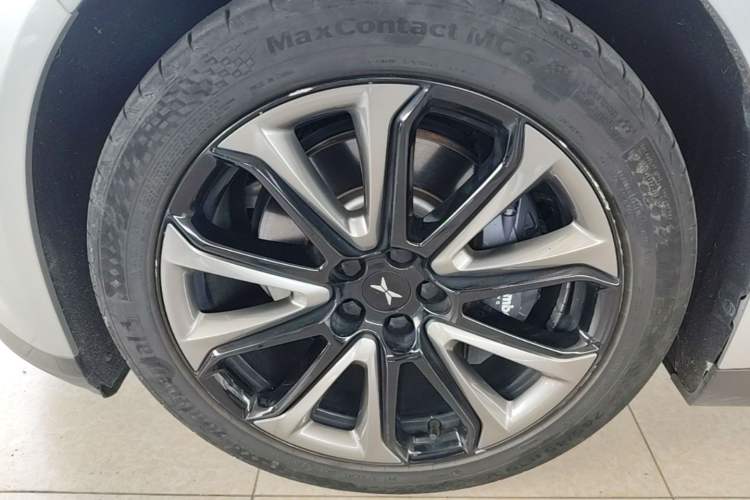 Used XPeng P7 2022 480E+ Exterior 4