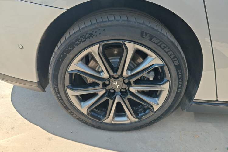 Used XPeng P7 2022 670N+ Exterior 5