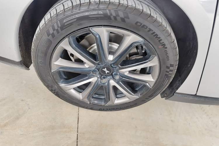Used XPeng P7 2022 480E+ Exterior 5