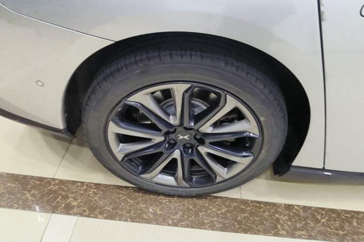 Used XPeng P7 2022 625E Exterior 5