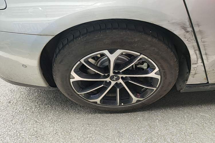 Used XPeng P7 2022 480E Exterior 5