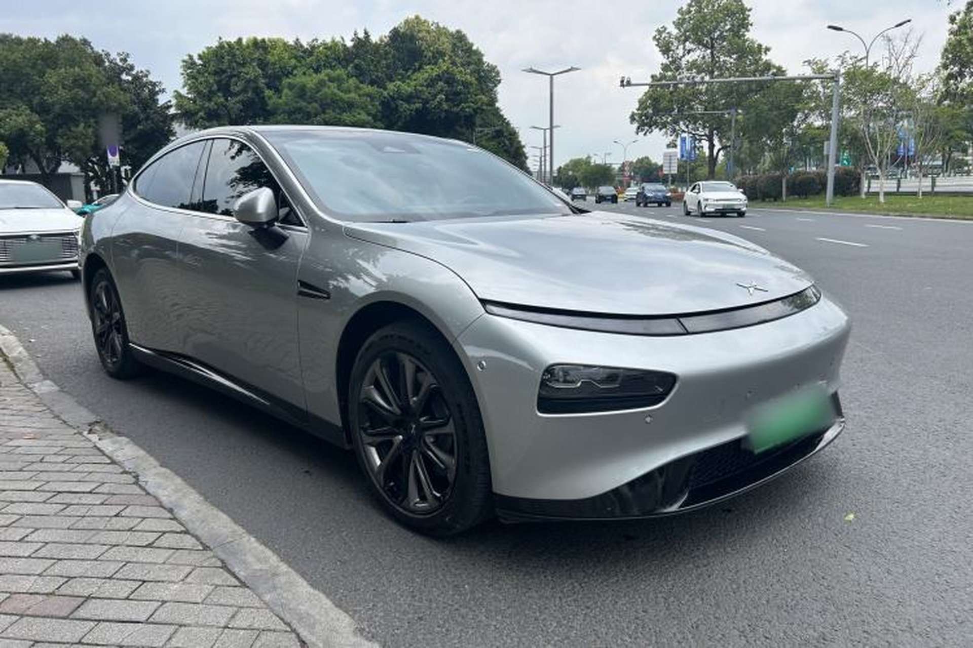 Used XPeng P7 2022 670N+ Exterior 6