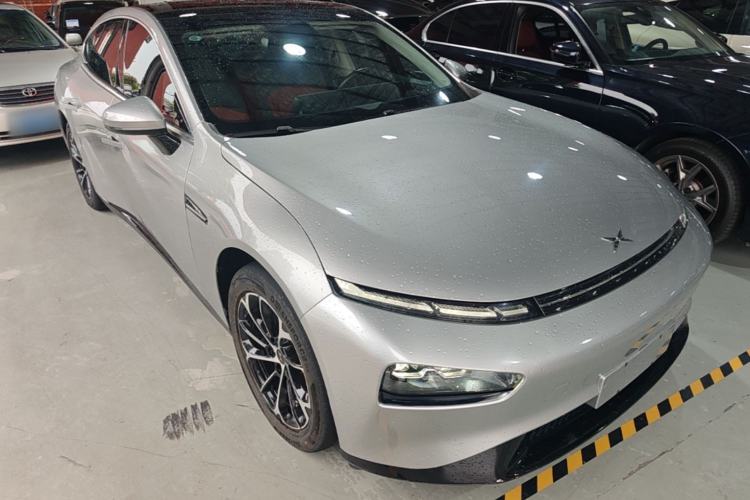 Used XPeng P7 2022 480 Standard Range Smart Drive Edition Front Right 45 Deg