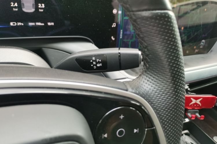 Used XPeng P7 2022 670E+ Pengyi Edition Gear Lever