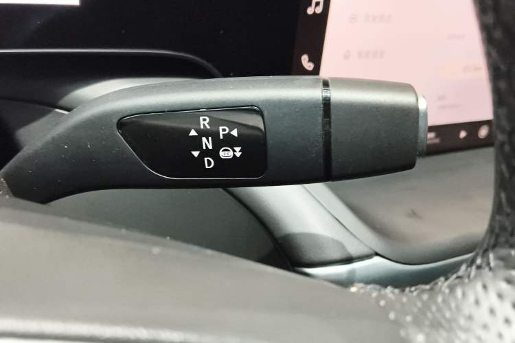 Used XPeng P7 2022 586G Gear Lever