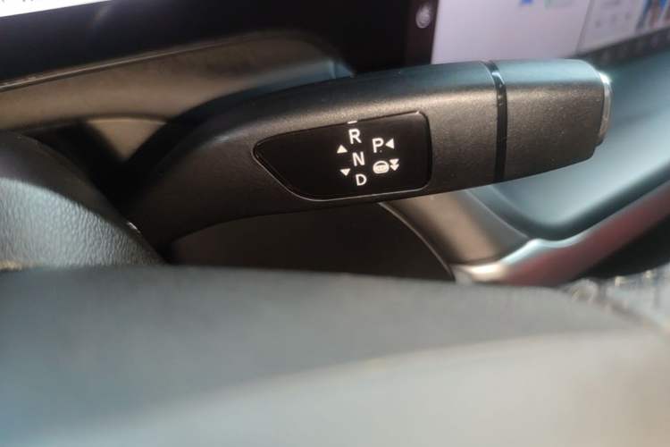 Used XPeng P7 2022 670N+ Gear Lever