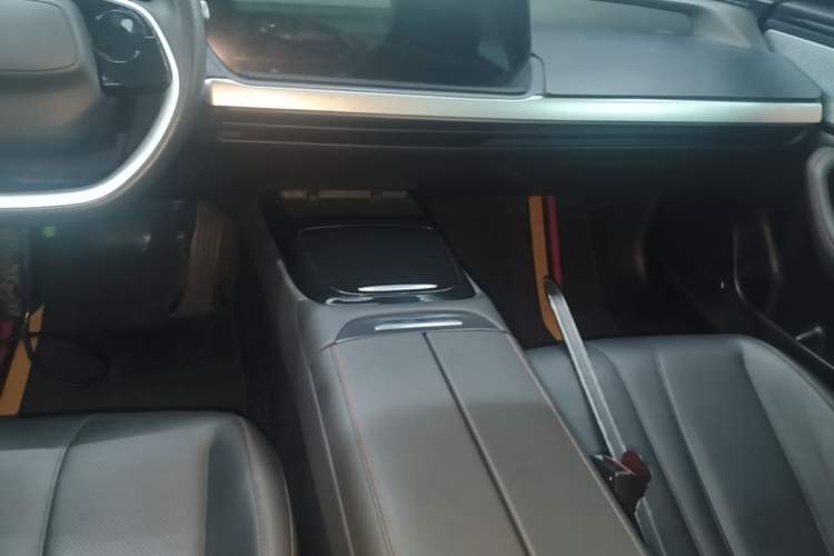 Used XPeng P7 2022 670N+ Gear Lever