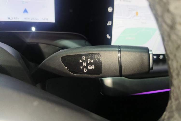 Used XPeng P7 2022 670N+ Gear Lever