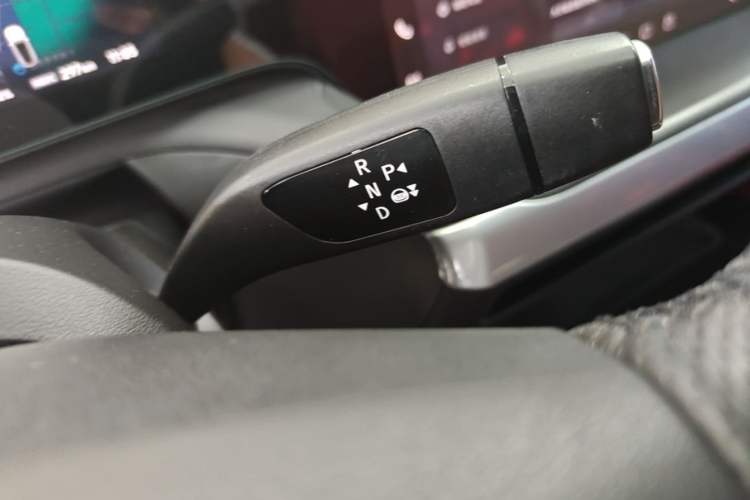 Used XPeng P7 2022 670N+ Gear Lever