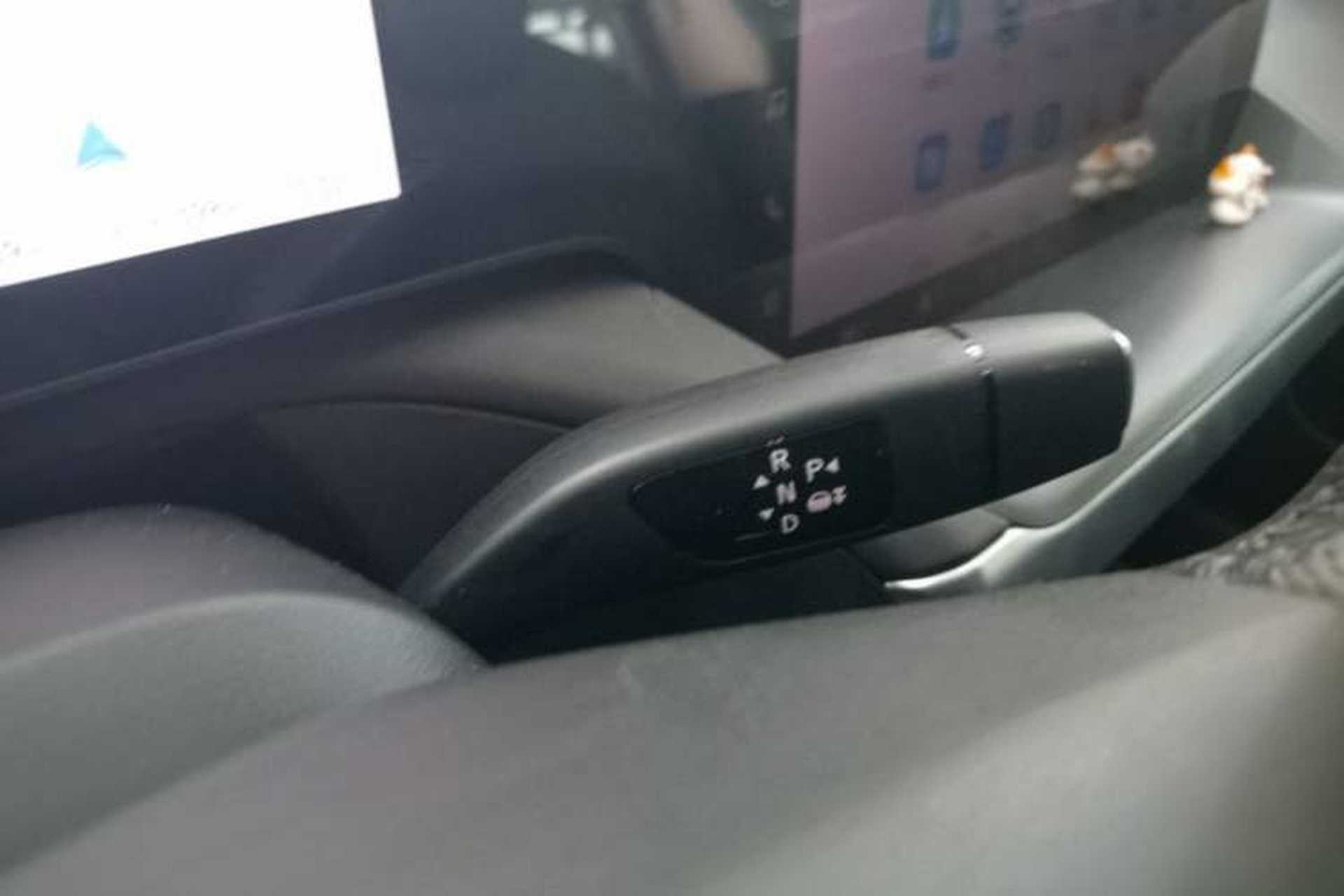 Used XPeng P7 2022 670N+ Gear Lever