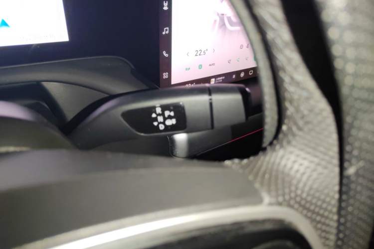 Used XPeng P7 2022 586G Gear Lever