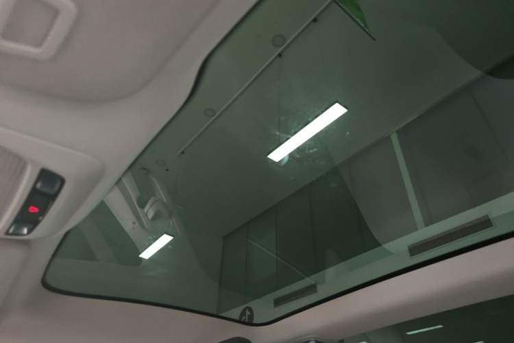 Used XPeng P7 2022 625E Headliner