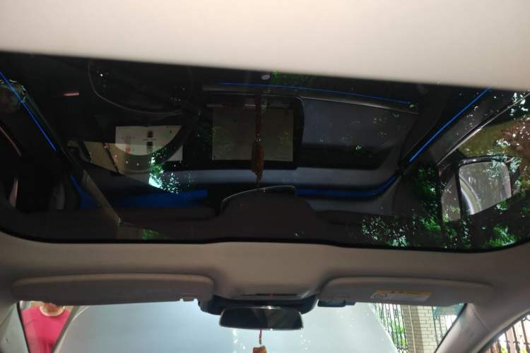 Used XPeng P7 2022 480G Headliner