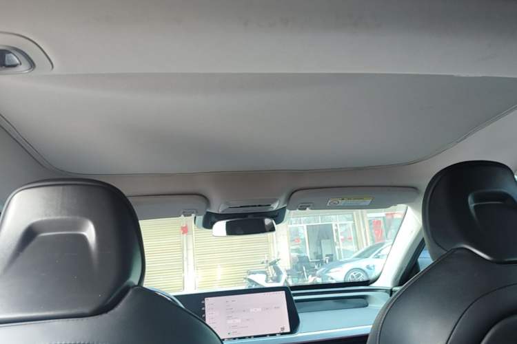 Used XPeng P7 2022 670E+ Headliner