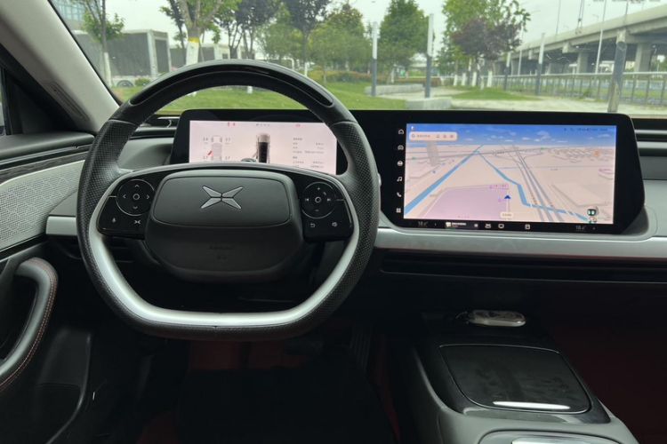 Used XPeng P7 2022 670N+ Interior 1