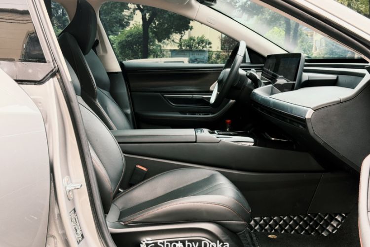 Used XPeng P7 2022 480E Interior 11