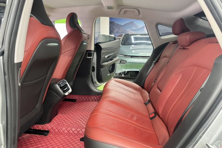 Used XPeng P7 2022 670N+ Interior 3