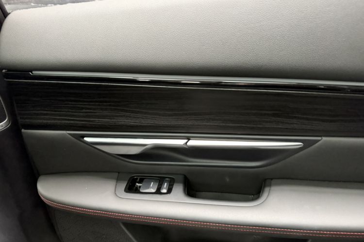 Used XPeng P7 2022 480G+ Interior 9