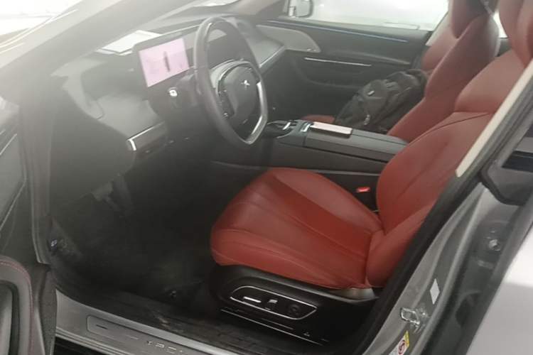 Used XPeng P7 2022 625E Left Front Seat