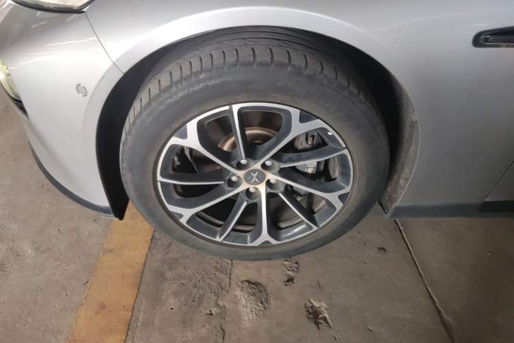 Used XPeng P7 2022 480E Left Front Wheel Hub