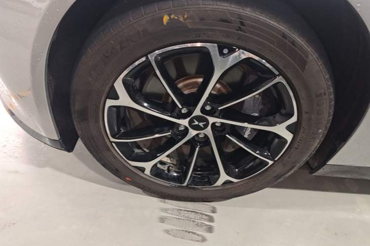 Used XPeng P7 2022 480 Standard Range Smart Drive Edition Left Front Wheel Hub