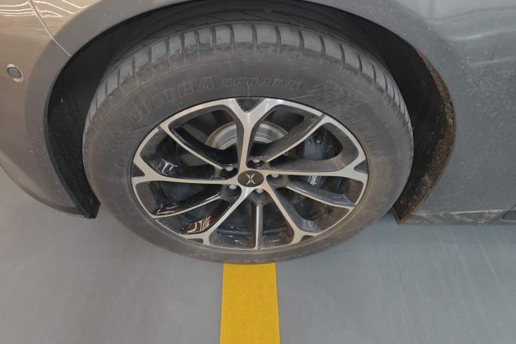 Used XPeng P7 2022 625E Left Front Wheel Hub
