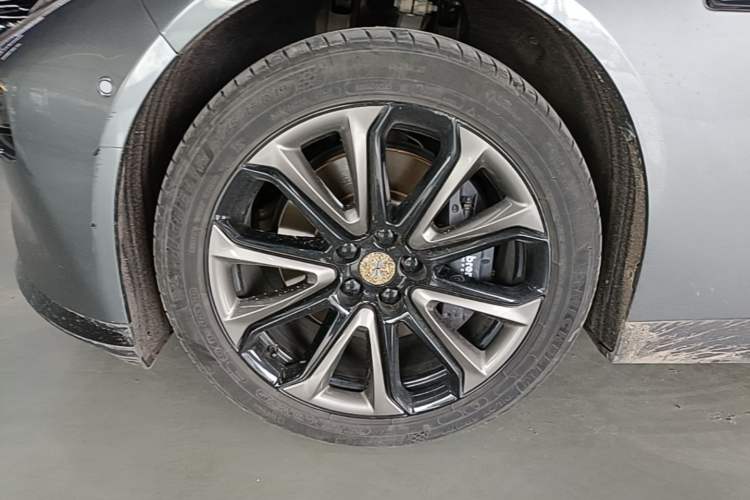 Used XPeng P7 2022 670N+ Left Front Wheel Hub