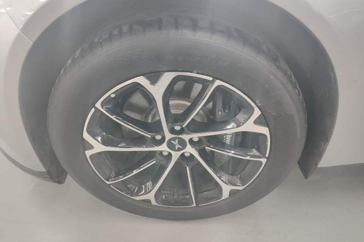 Used XPeng P7 2022 586G Left Front Wheel Hub