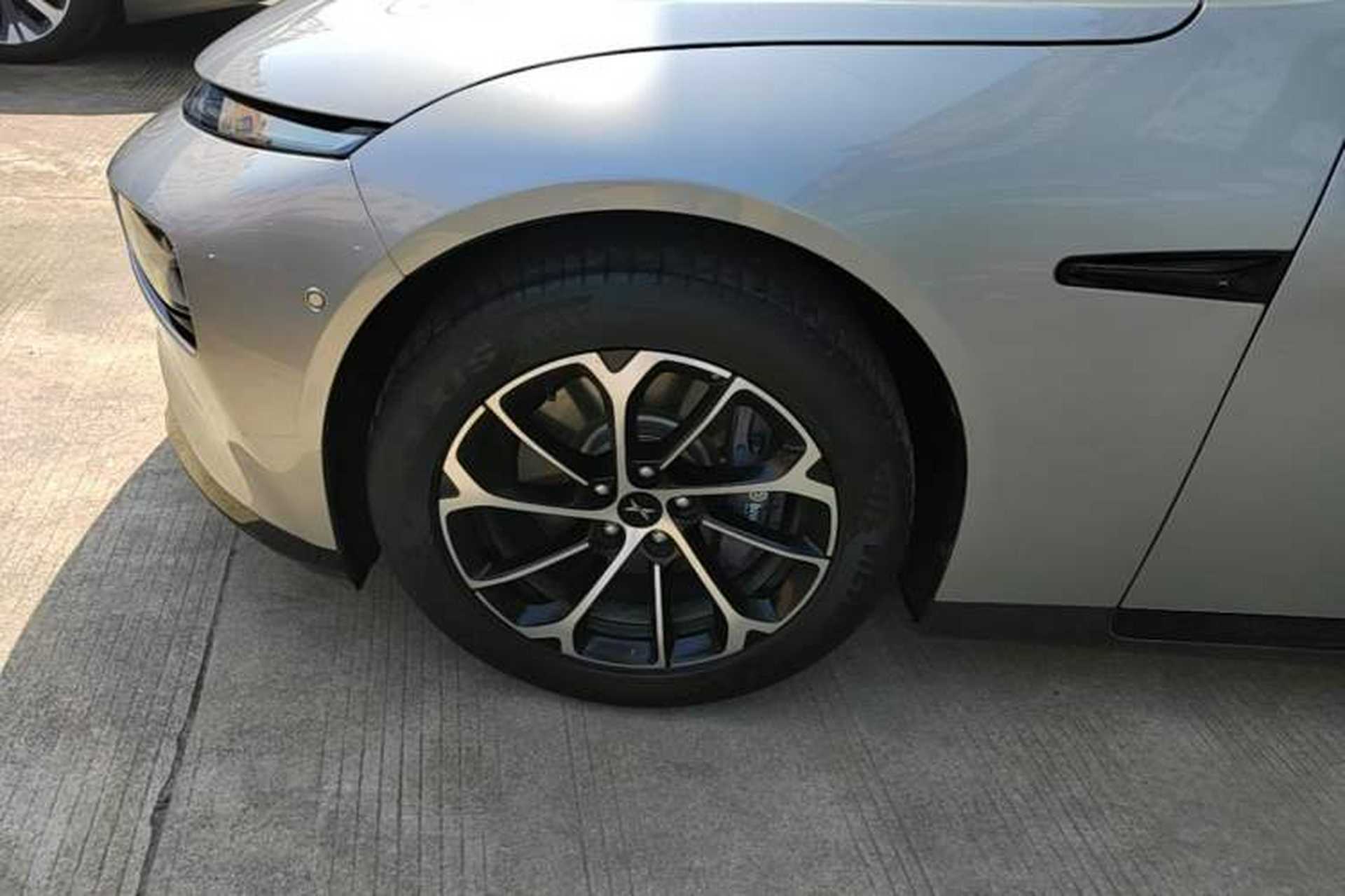 Used XPeng P7 2022 480E Left Front Wheel Hub