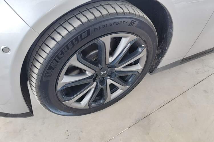 Used XPeng P7 2022 480E+ Left Front Wheel Hub