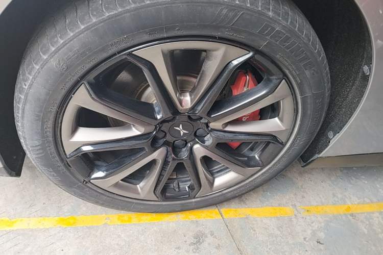 Used XPeng P7 2022 670N+ Left Front Wheel Hub