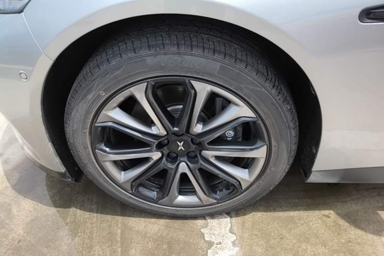 Used XPeng P7 2022 625E Left Front Wheel Hub