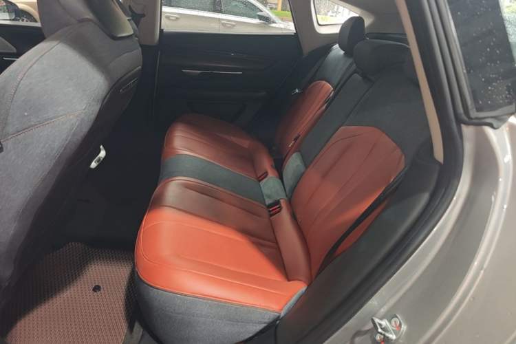Used XPeng P7 2022 480 Standard Range Smart Drive Edition Left Rear Seat