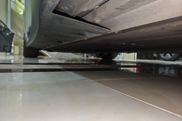 Used XPeng P7 2022 670N+ Left Side Sill