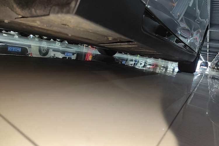 Used XPeng P7 2022 480N+ Left Side Sill