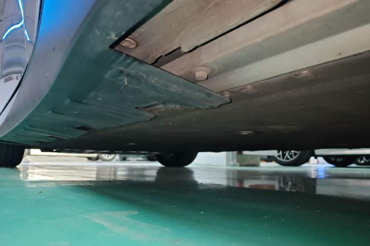 Used XPeng P7 2022 480E Left Side Sill