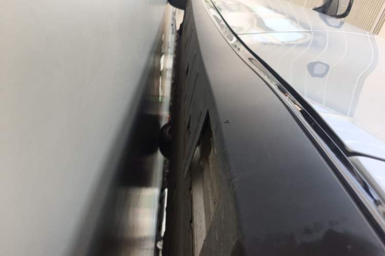 Used XPeng P7 2022 480G+ Left Side Sill